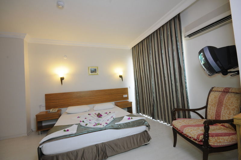 Mert Seaside Hotel (Adults Only) Marmaris Exterior photo
